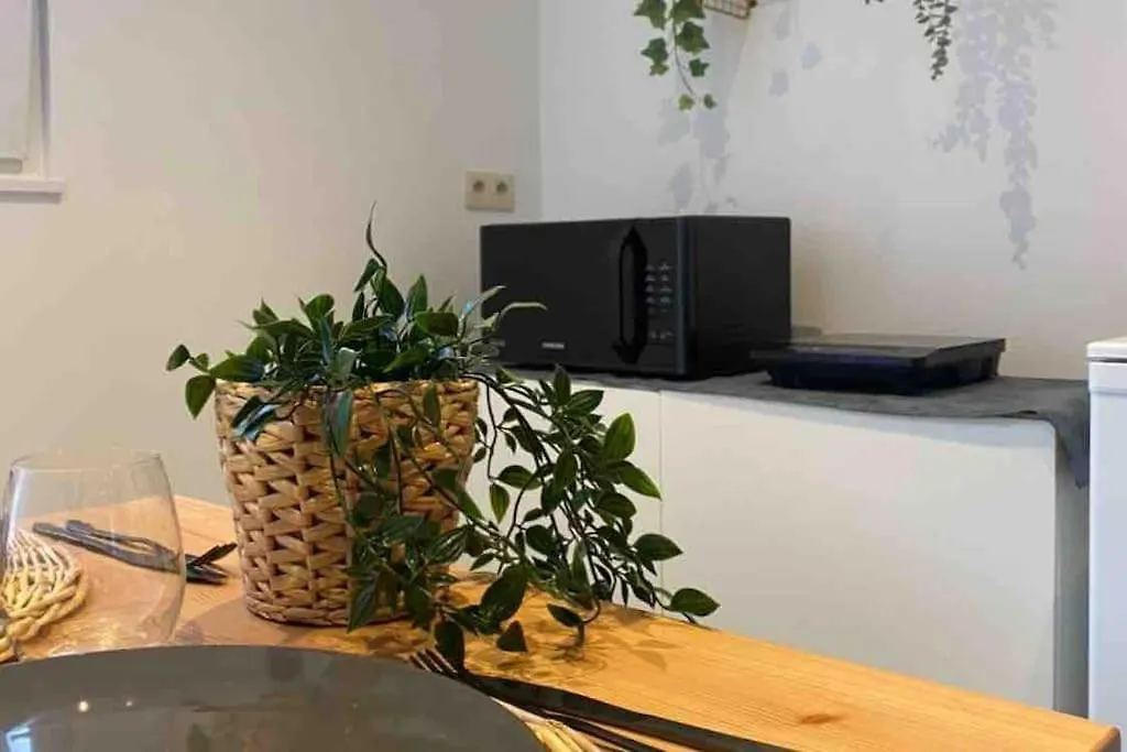 شقة Superbe Appartement Full Equipe Avec Une Cour Exterieur بروكسل